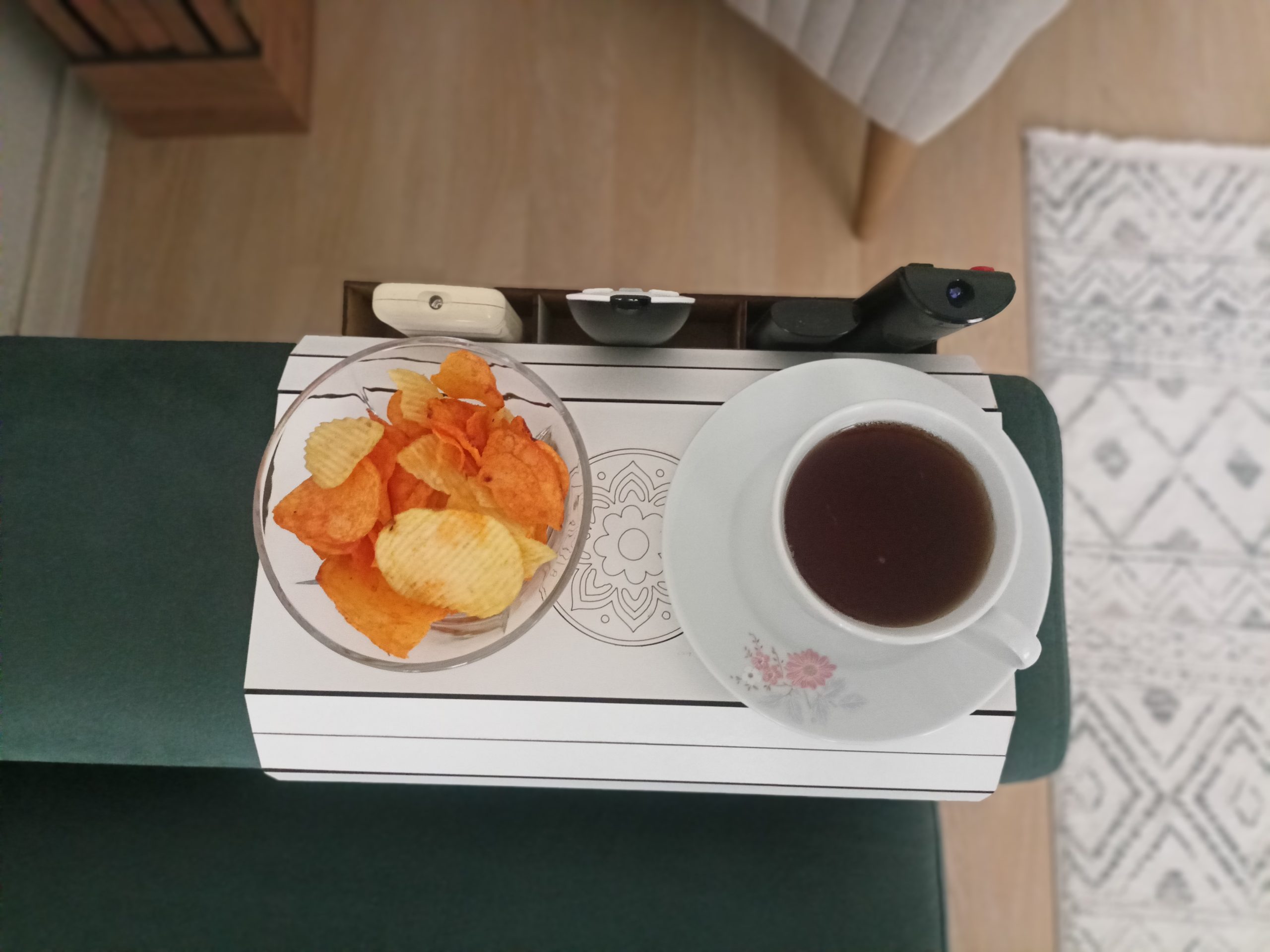 Koltuk Başı Sehpası Kumanda Cepli – Beyaz - Görsel 4